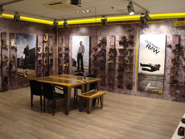 office-refurbishment-birmingham-breakout-area Office refurbishment in Birmingham with a rustic breakout area and industrial-style decor.